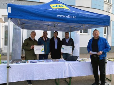 Großes Interesse beim Infostand in Fels
